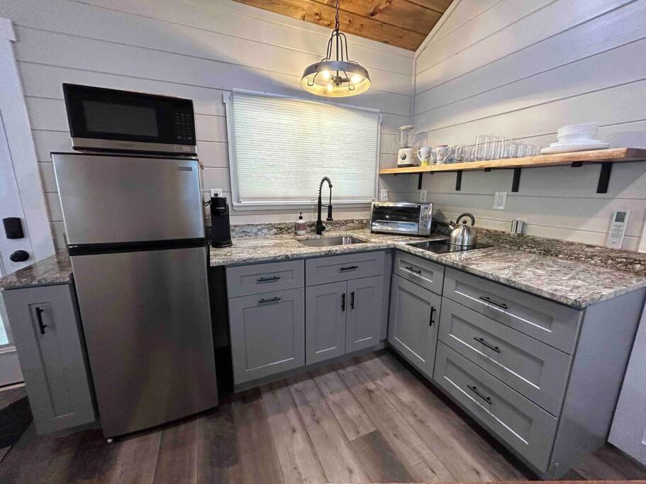 Blissful Nook Tiny Home ~ Cozy Retreat W/ Hot Tub; Near Town And Deep Creek Bryson City Exterior foto